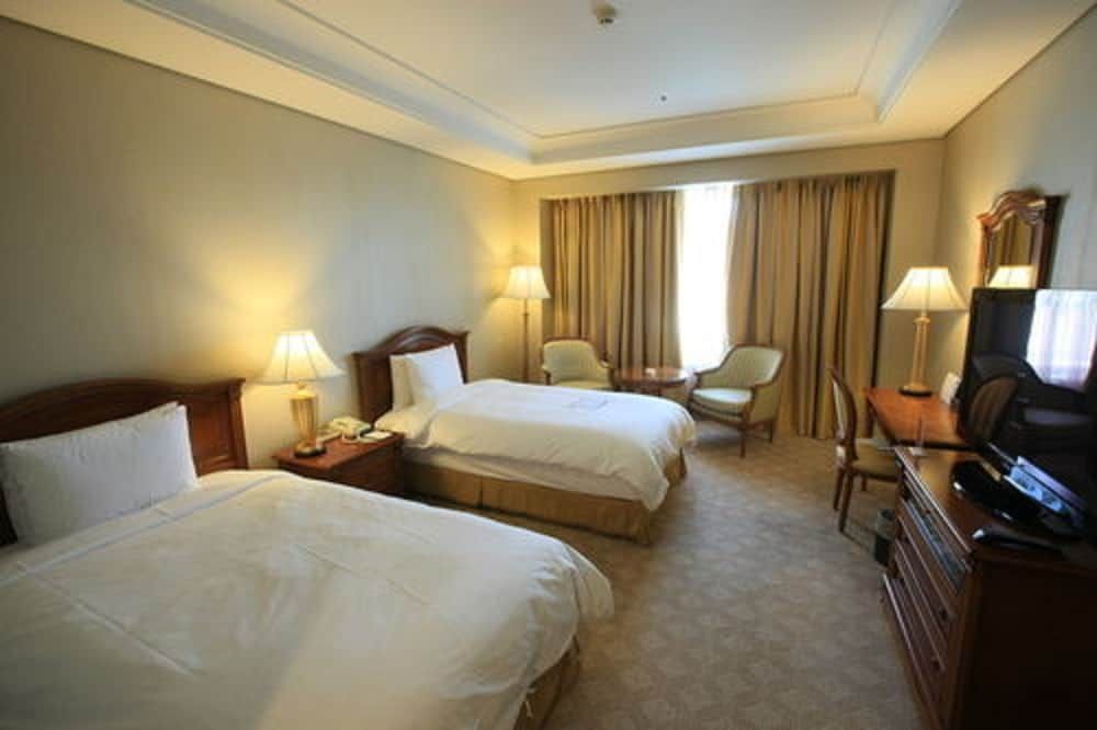 High1 Grand Hotel Main Tower [Breakfast PKG for 2] Standard Twin Room + Breakfast for 2 2