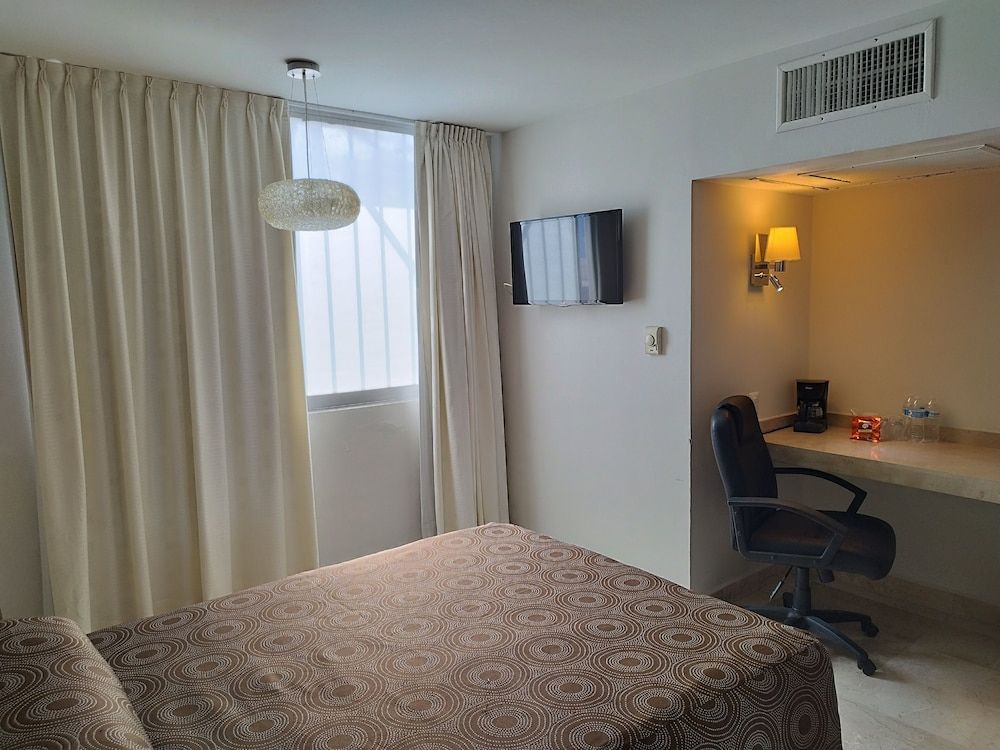 Hotel Mar y Tierra Veracruz Superior Triple Room 8