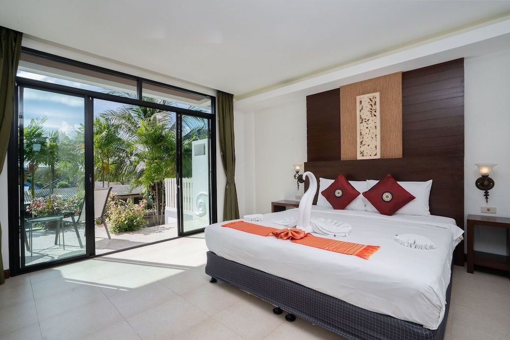 Memory Karon Resort Standard Double Room 12