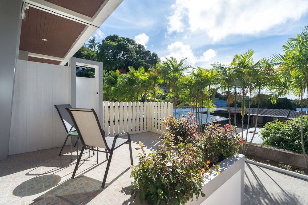 Memory Karon Resort Standard Double Room 7