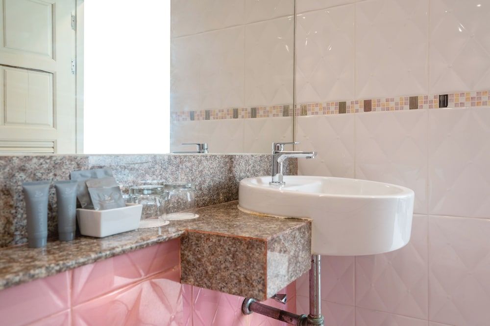 Memory Karon Resort Standard Double Room 10