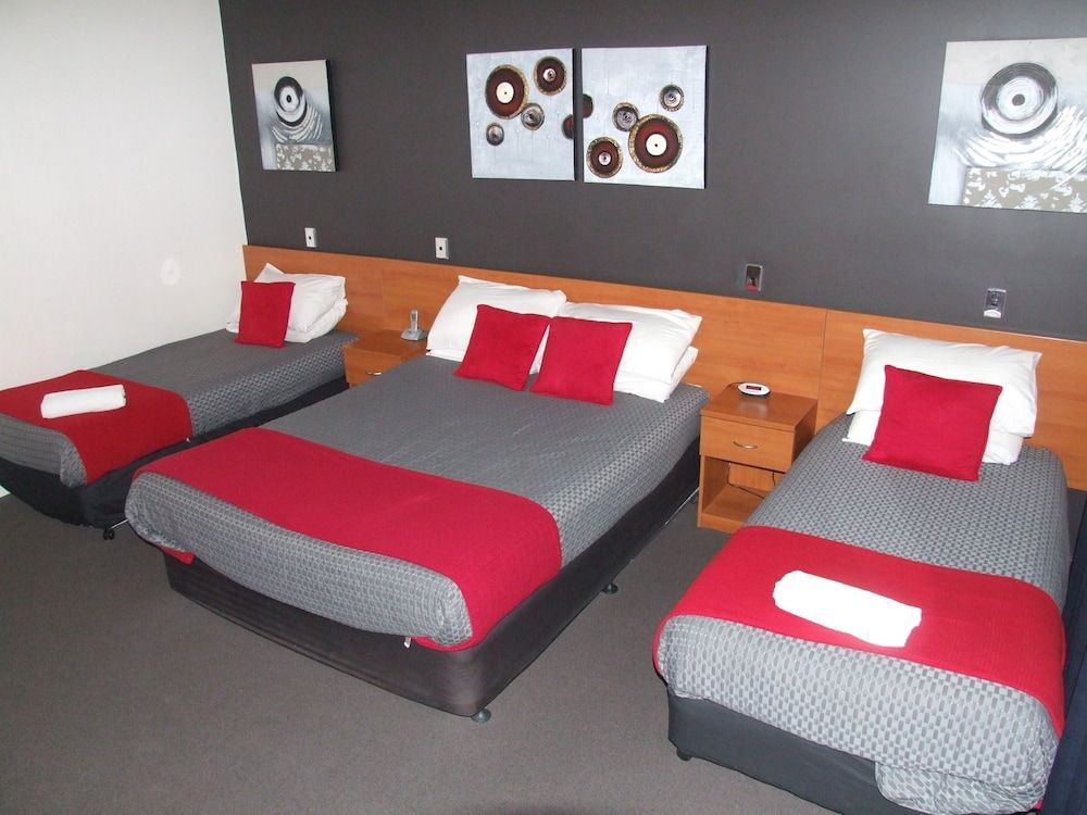 Family Room, Multiple Beds