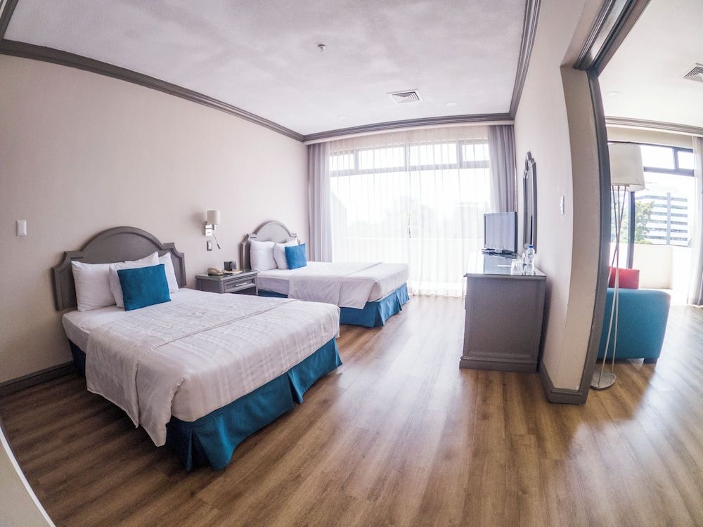 Master Suite, Kitchen