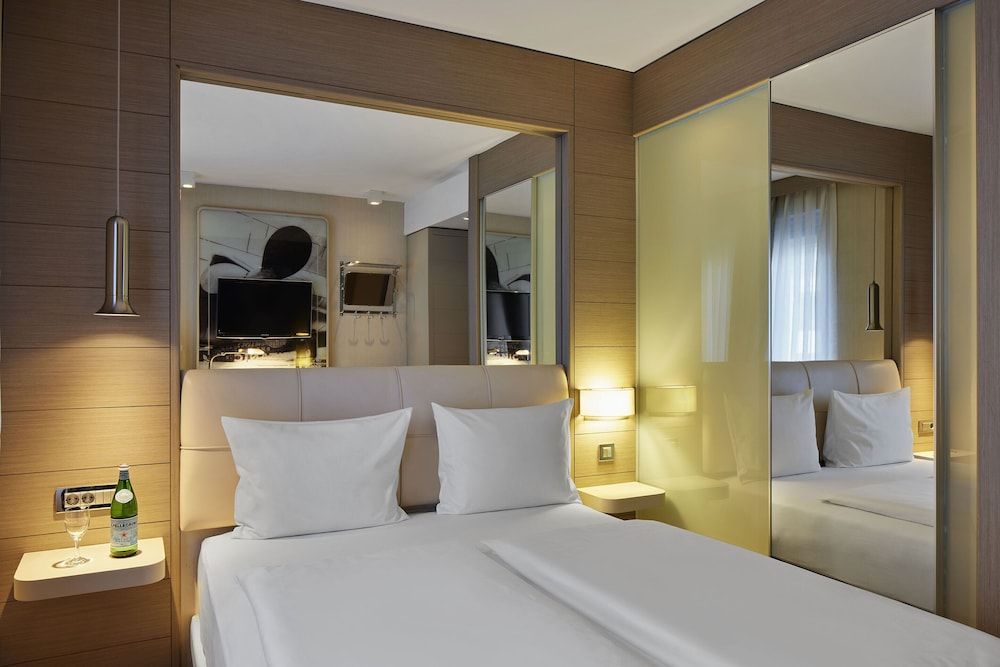 undefined TITANIC Comfort Berlin Mitte 2