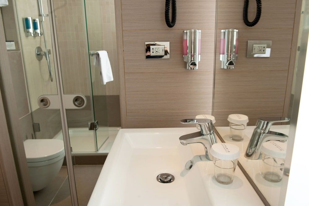 TITANIC Comfort Berlin Mitte Standard Double Room 2