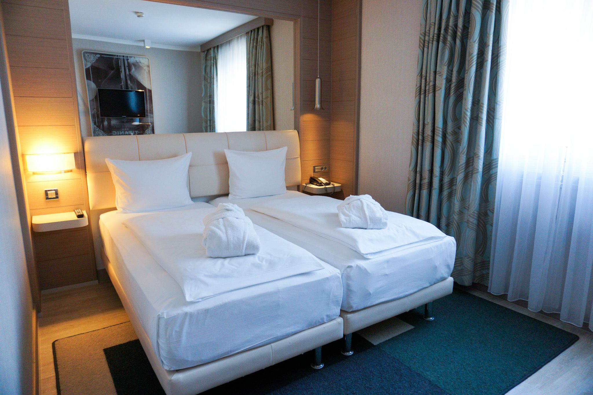 undefined TITANIC Comfort Berlin Mitte 10