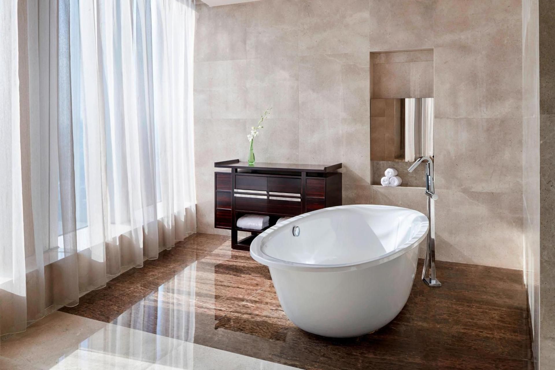 Executive lounge access, 1 Bedroom Executive Suite, 2 Double, Pearl River view