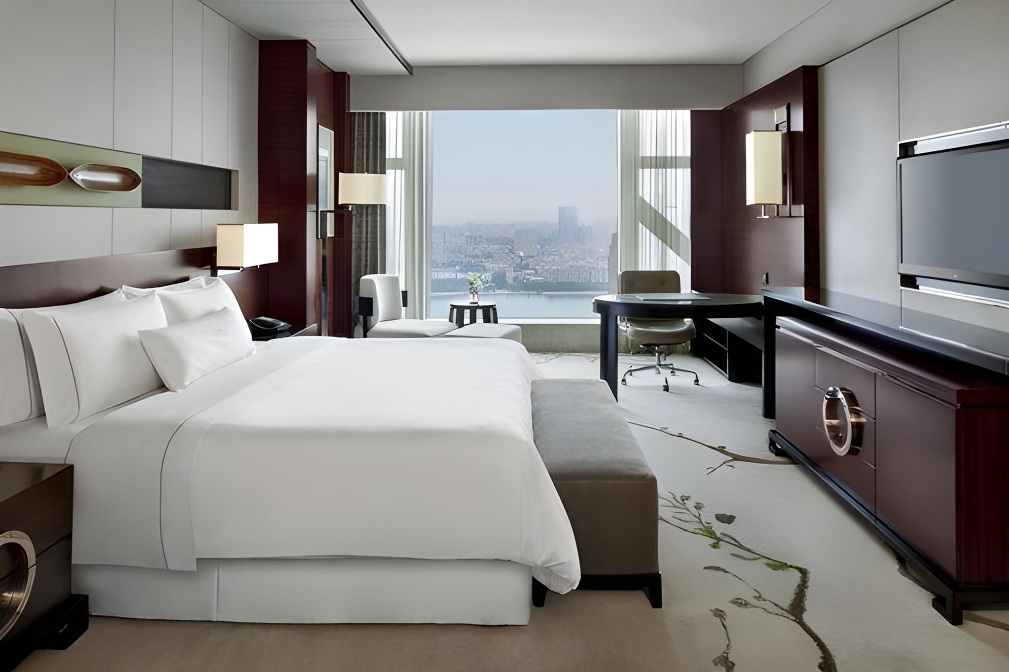 Guest room, 1 King, Pearl River view