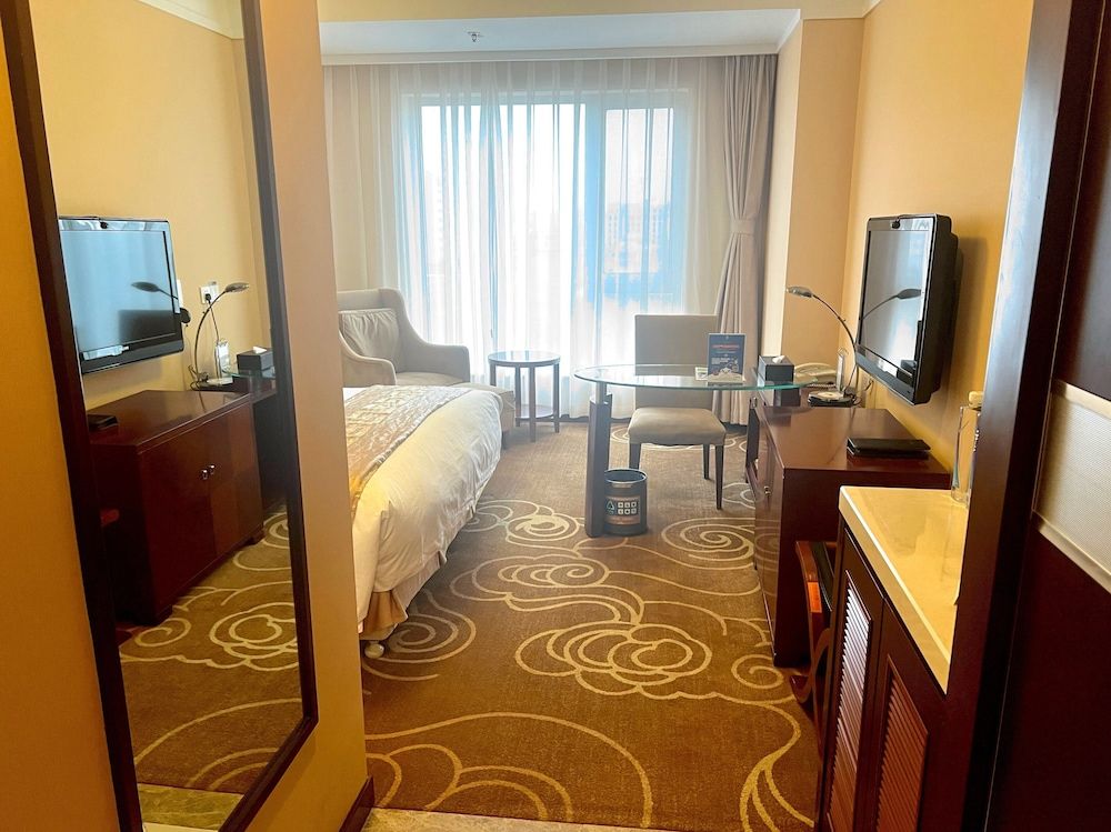 Inner Mongolia Grand Hotel Wangfujing Standard King Room 9