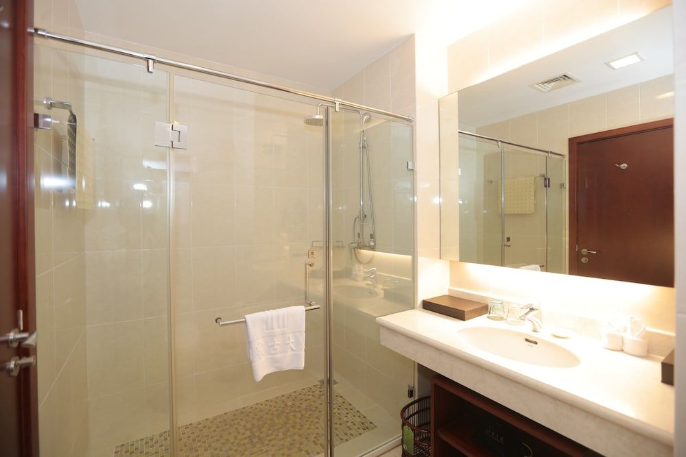 Inner Mongolia Grand Hotel Wangfujing Standard King Room 6