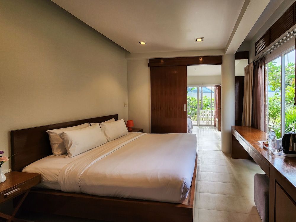 Bandara On Sea Family Suite, 2 Bedrooms, Garden View, Garden Area 8