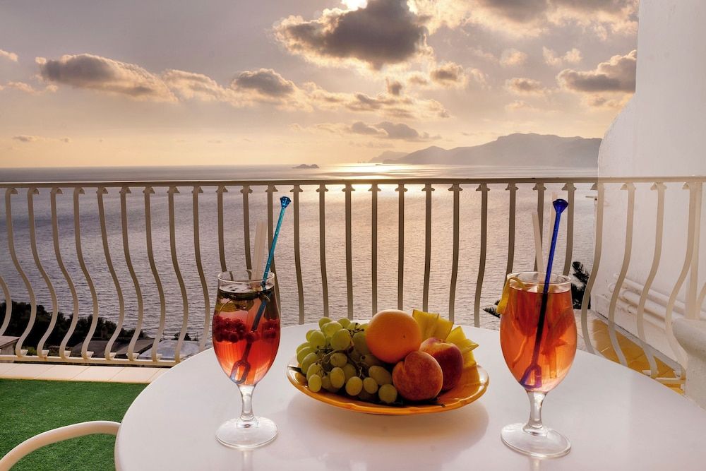 Classic Quadruple Room, Terrace, Sea View
