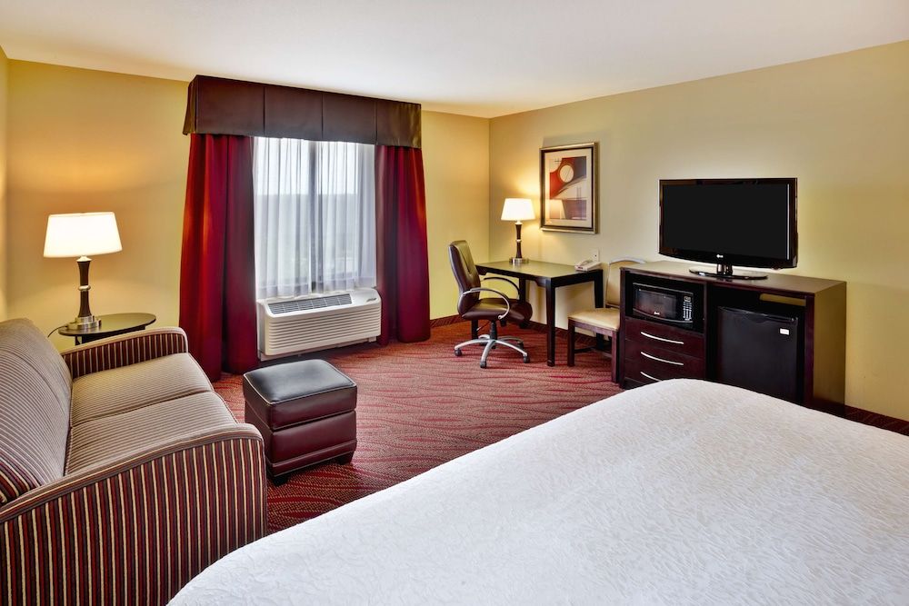 Suite, 1 King Bed, Non Smoking