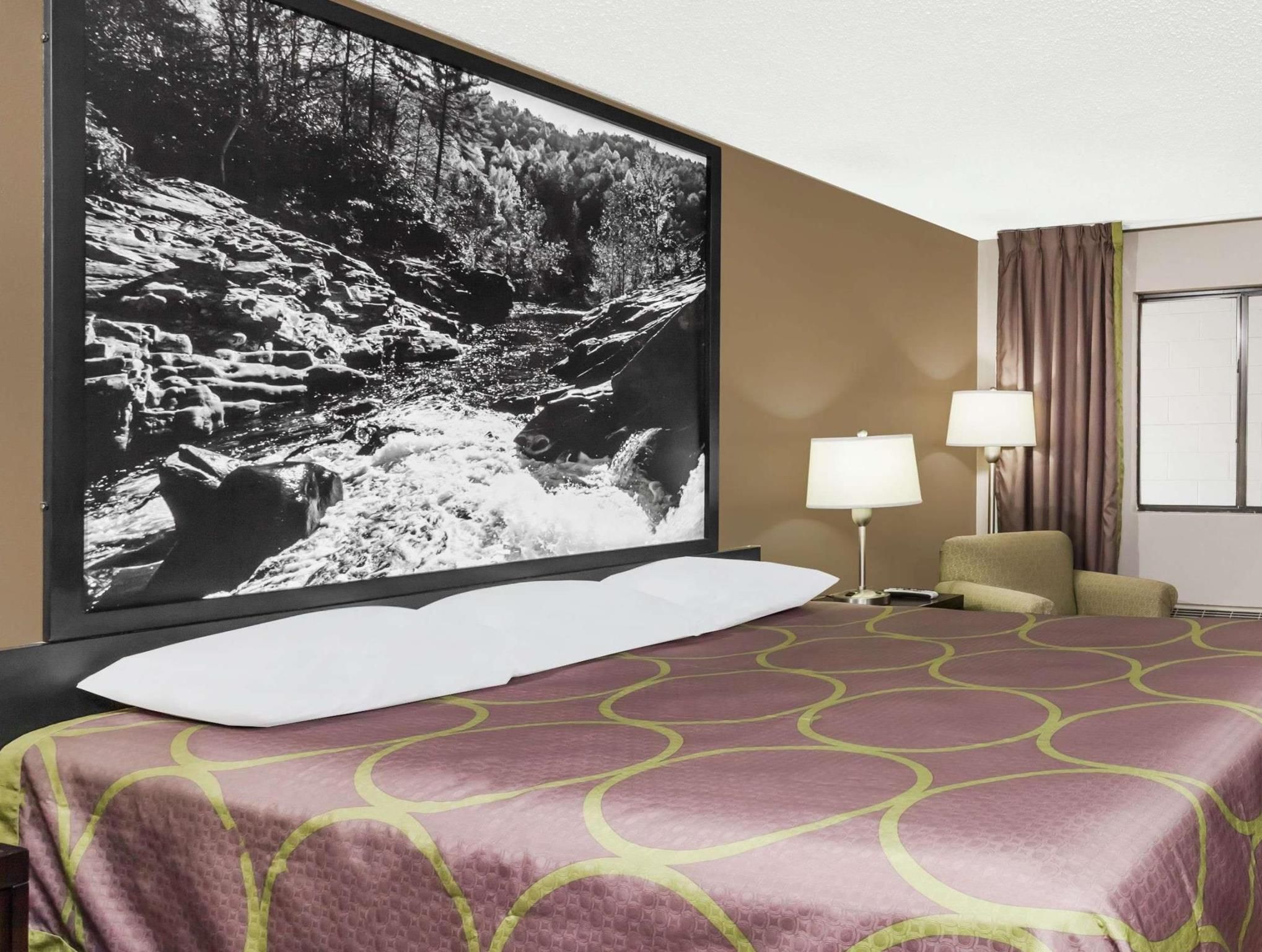 1 King Bed, Mobility Accessible Room, Non-Smoking