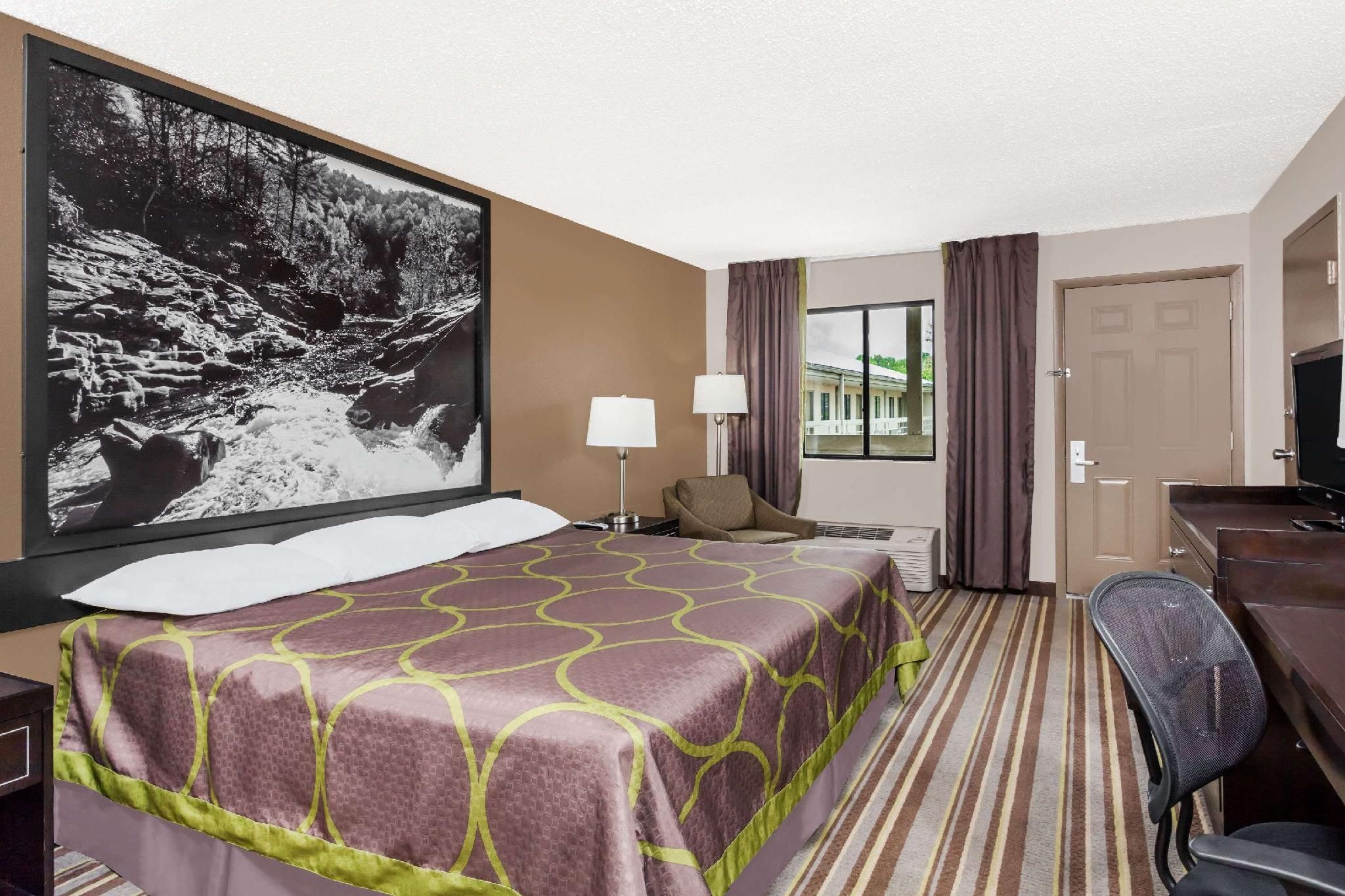 1 King Bed Non Smoking