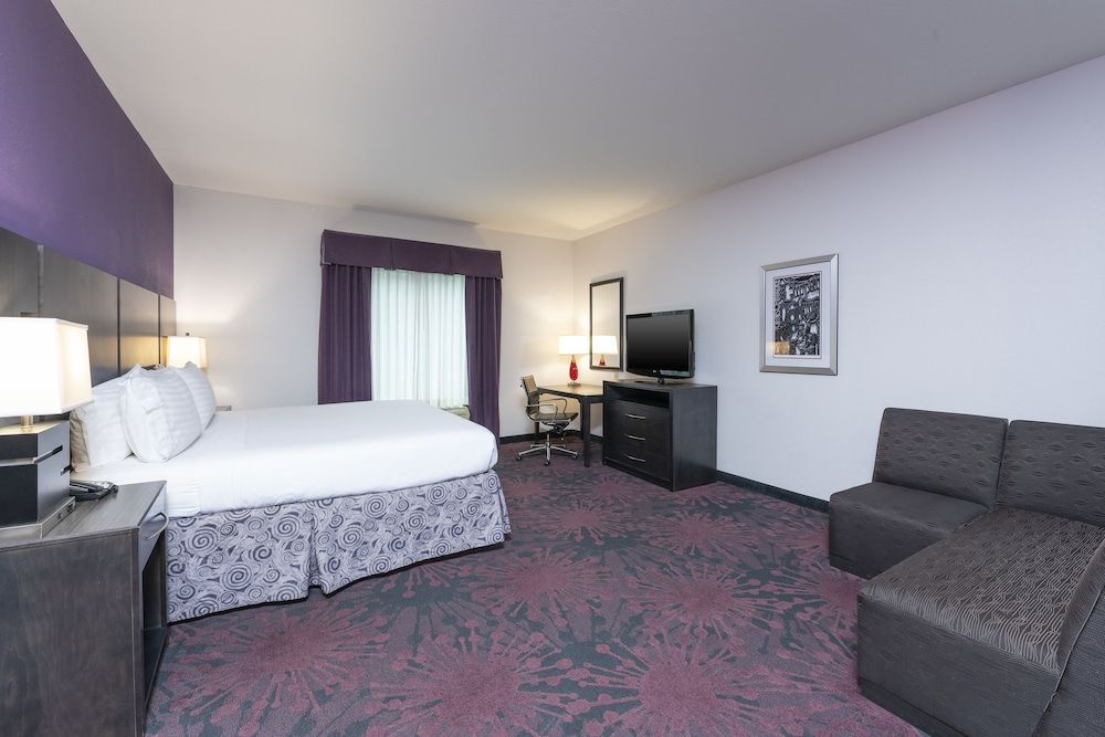 undefined Holiday Inn Express Hotels & Suites Columbus-Polaris Parkway by IHG 10