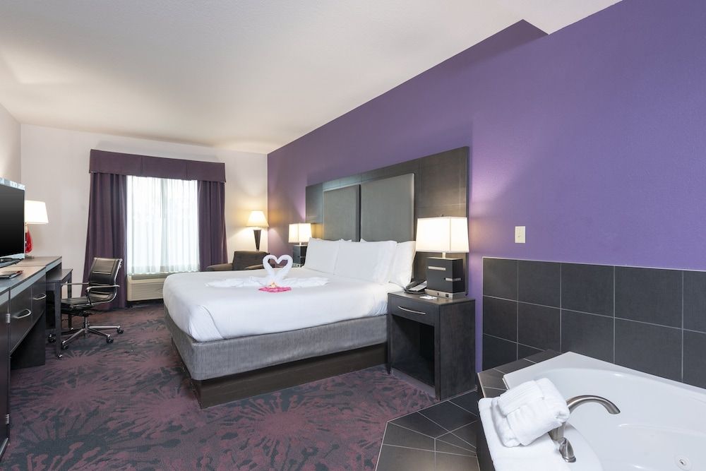 undefined Holiday Inn Express Hotels & Suites Columbus-Polaris Parkway by IHG 5