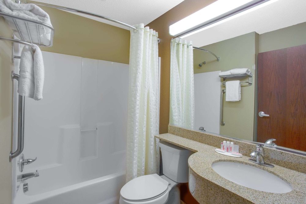 Studio Suite, 1 Queen Bed, Accessible, Non Smoking (Mobility)
