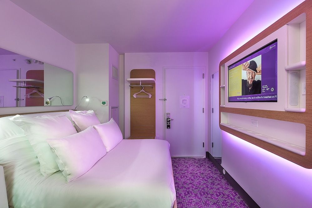 Premium Room, 1 Queen Bed (ADA)