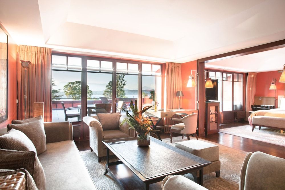 La Reserve Geneve Hotel and Spa Mont Blanc Lake Suite - King Bed 2
