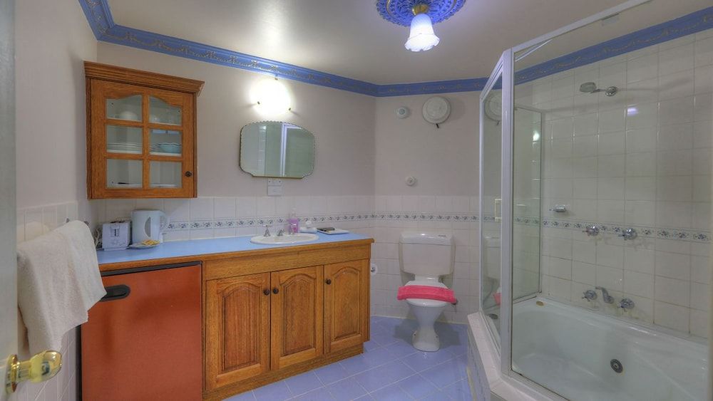 Suite, Tower (Special)