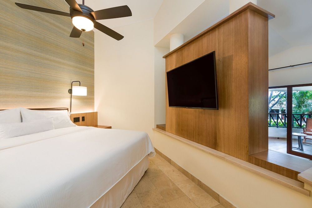 Premium Jr. Suite, 1 Bedroom, 1 King Bed