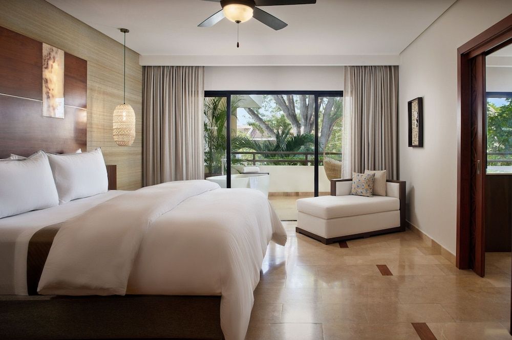 Westin Club Suite Room, 1 King Bed (Adults Only)