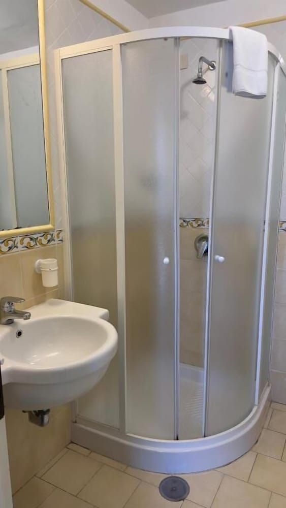 Economy Triple Room