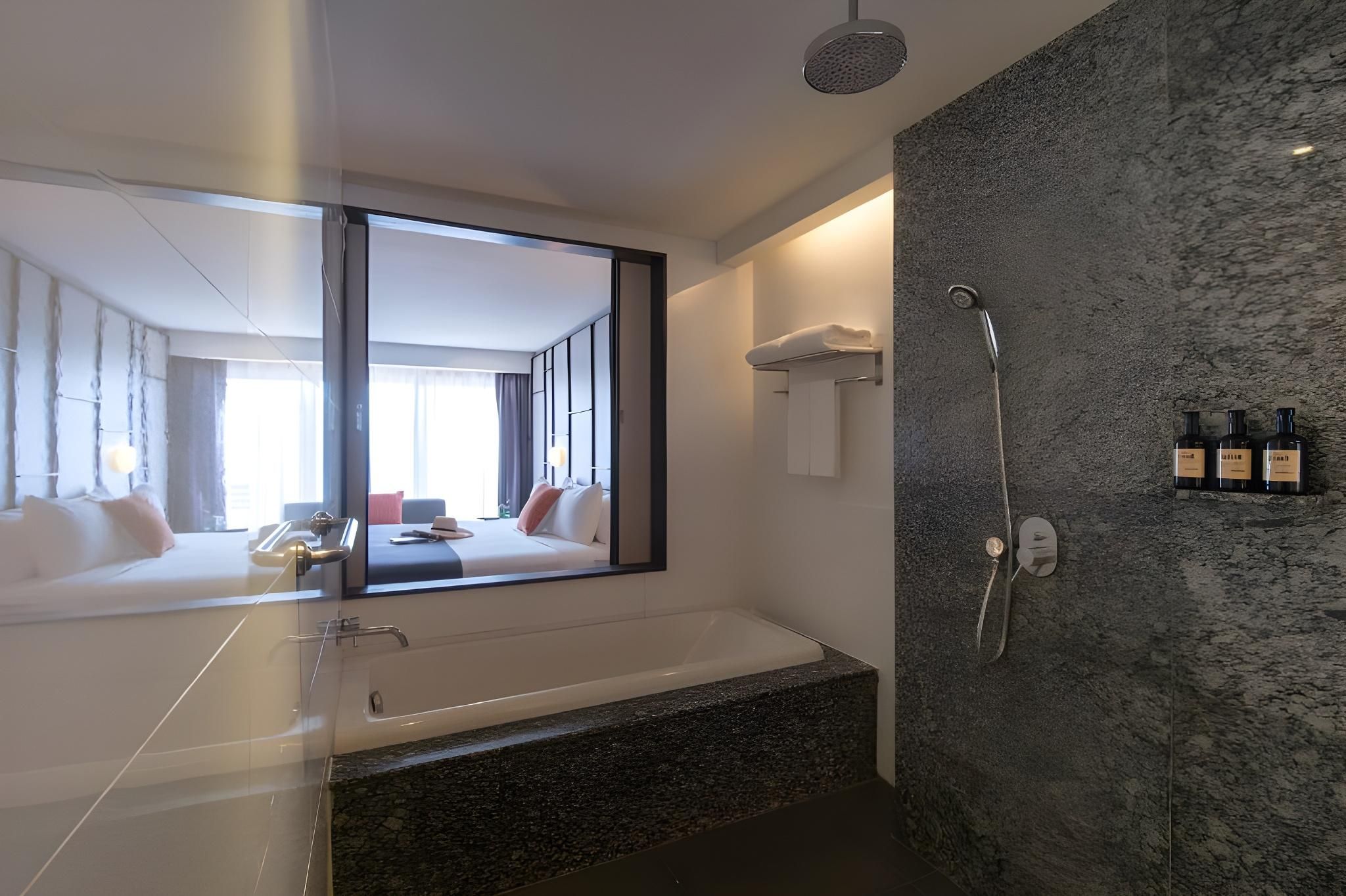 Grand Deluxe King Bed