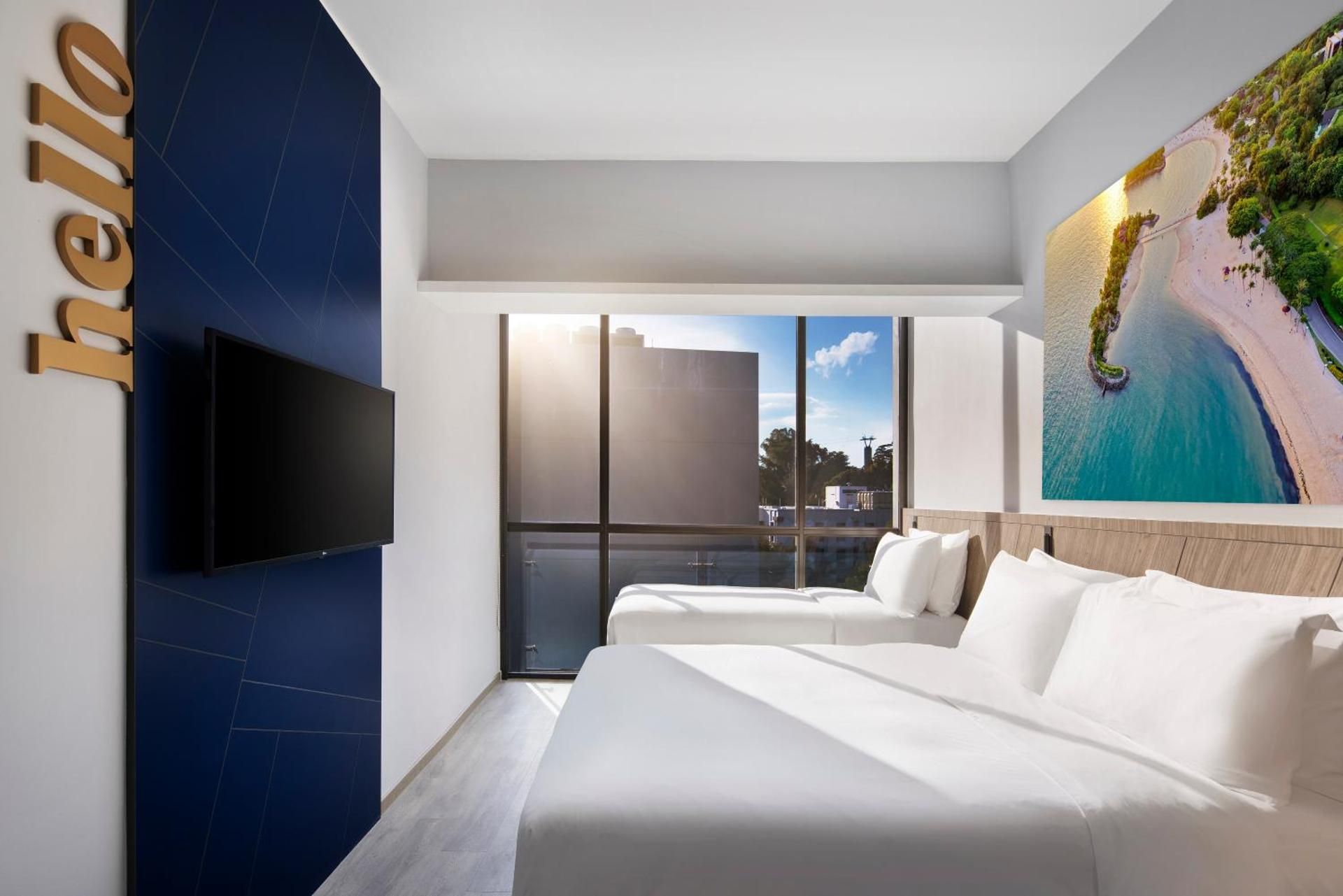 Travelodge Harbourfront Friends & Family Triple