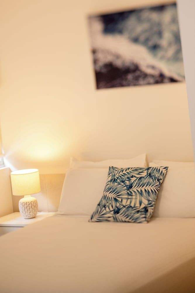 1 Bedroom Ocean View Apartment