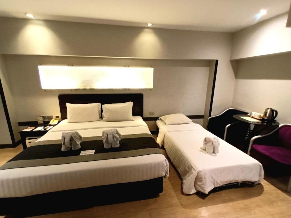 undefined Nouvo City Hotel 8