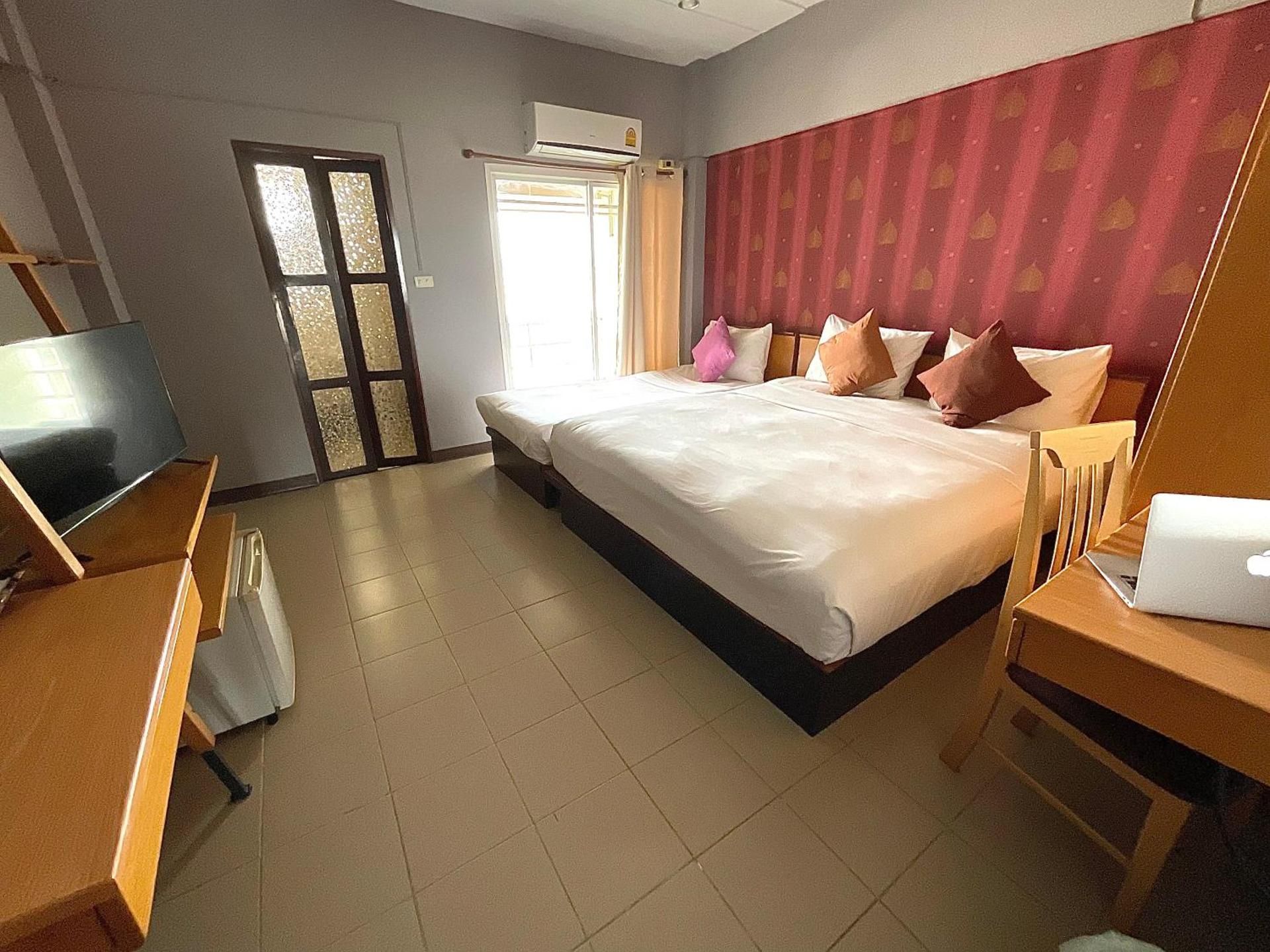 Deluxe Triple Room with balcony