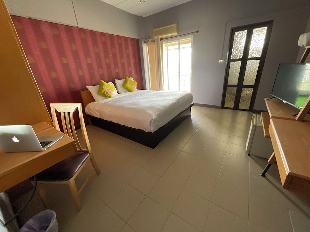 Plai And Herbs Suvarnabhumi Airport Basic Double Room