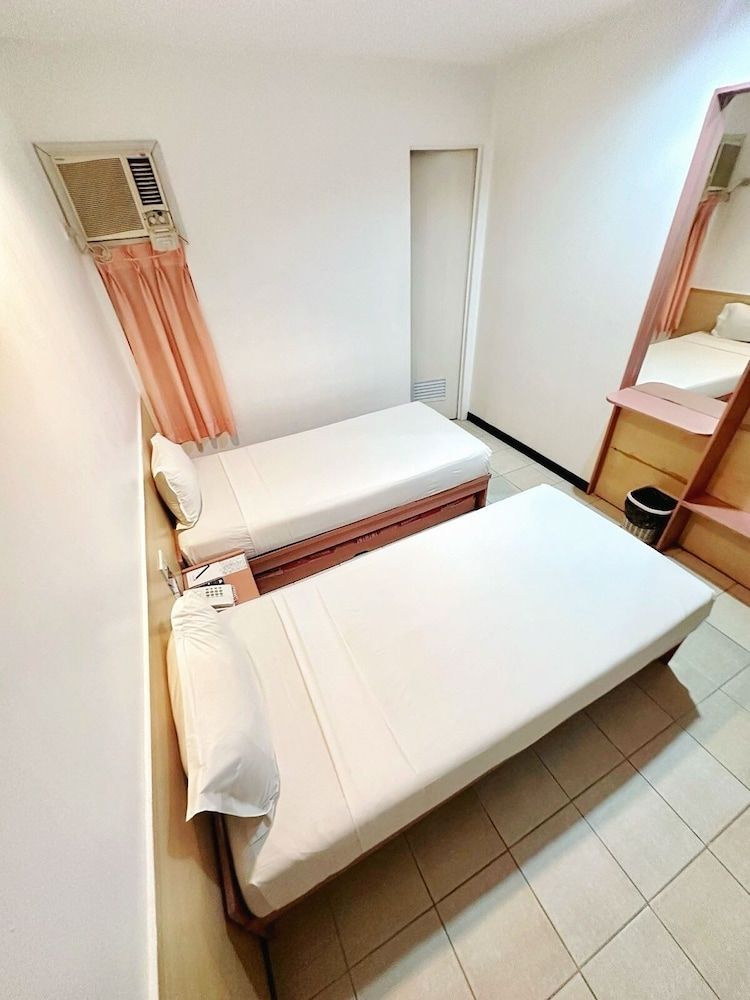 Hotel Pier Cuatro Standard Room 3