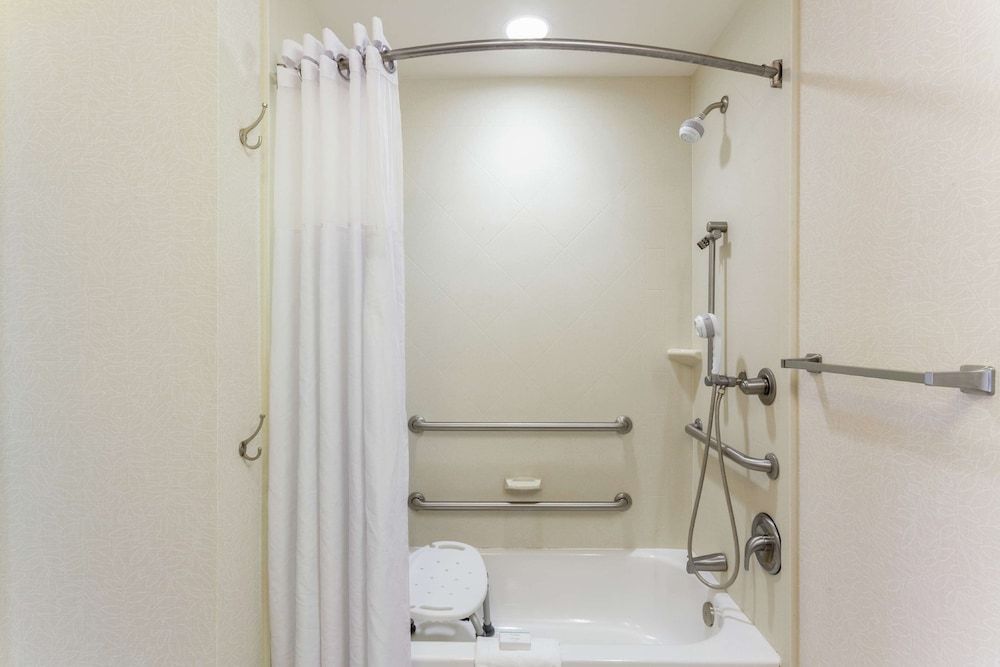Room - 2 Queen, Accessible