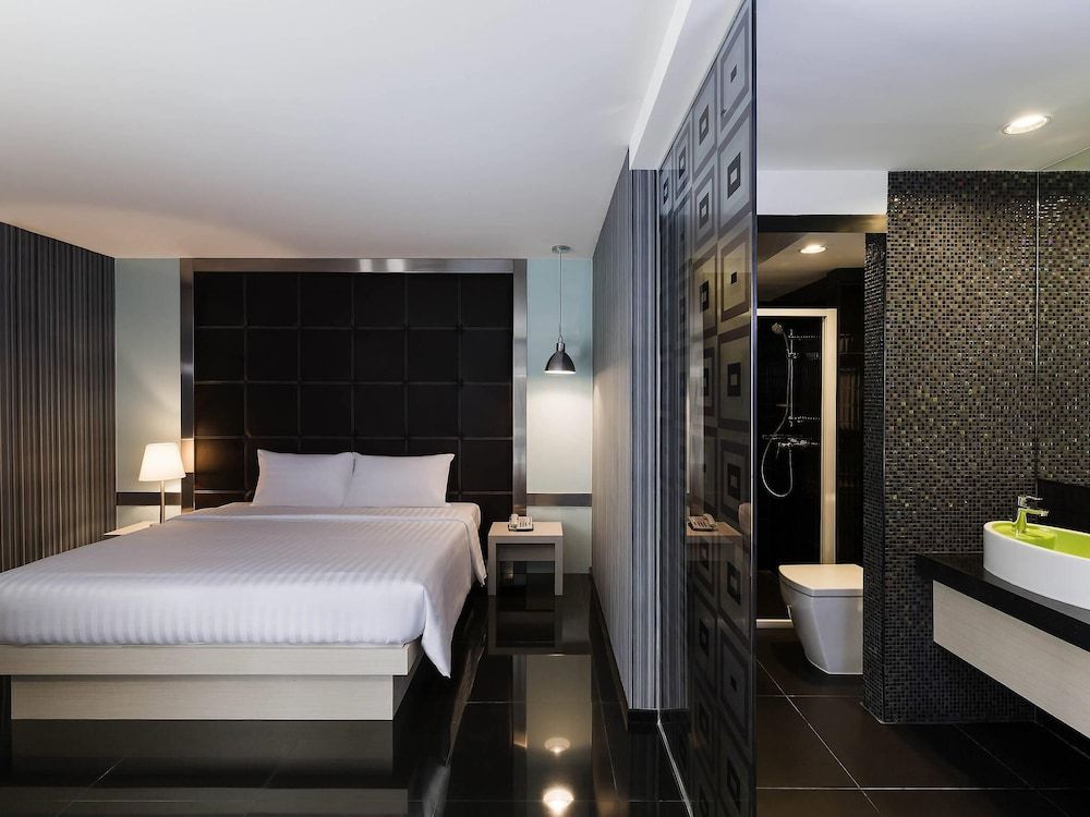 ibis Styles Chiang Mai Superior Room, 1 King Bed 3