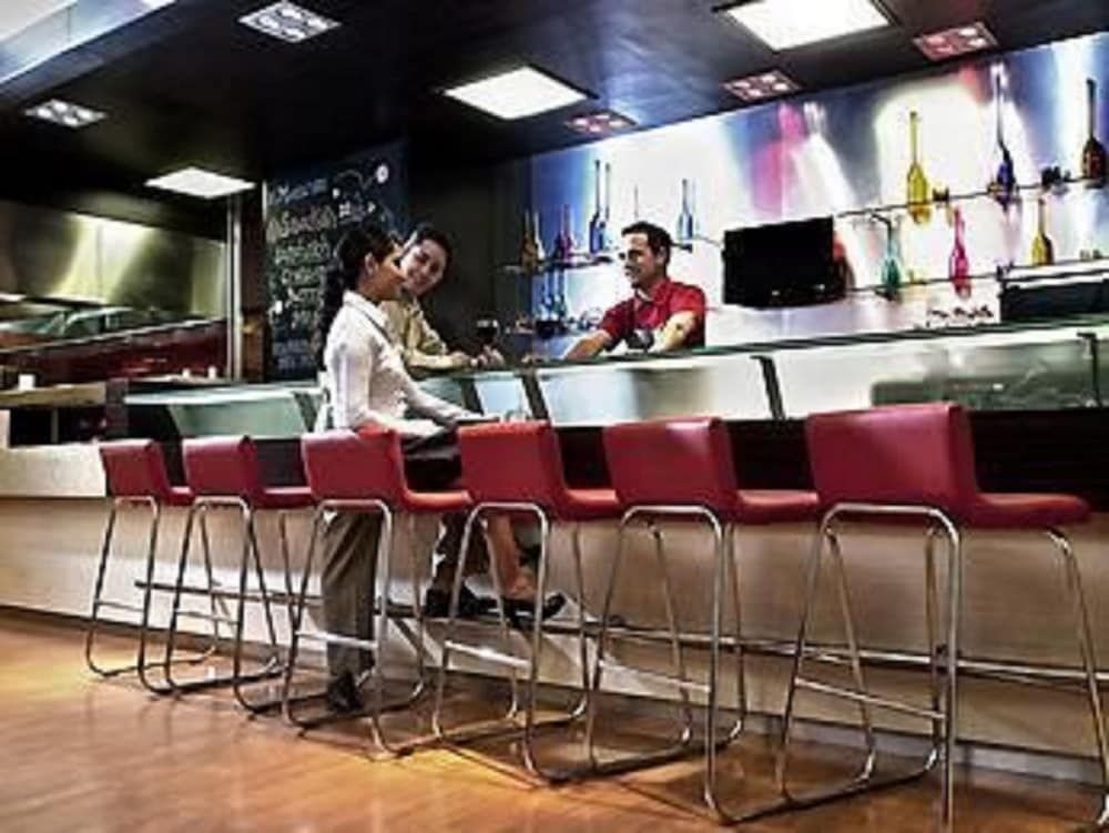 ibis Juarez Consulado