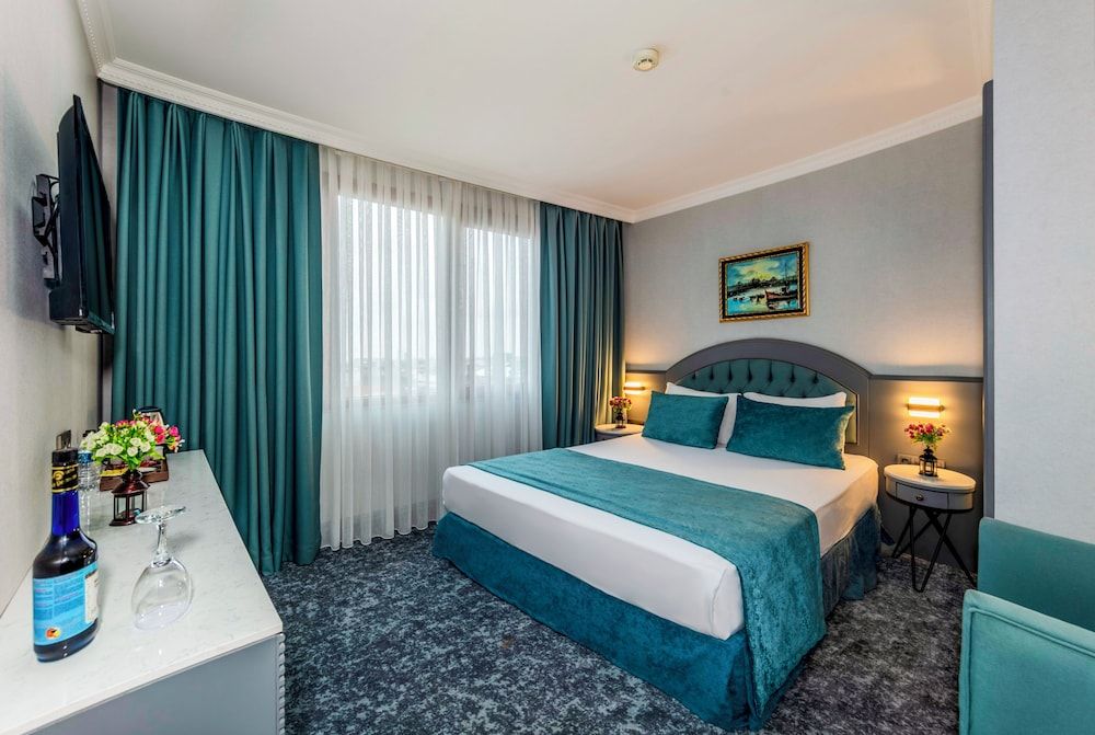 undefined Tilia Hotel 9