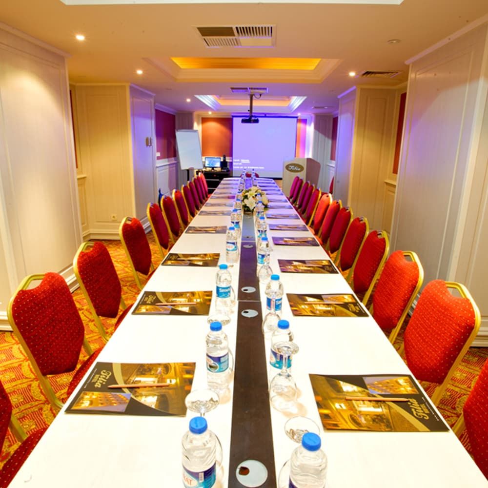 undefined Tilia Hotel 7