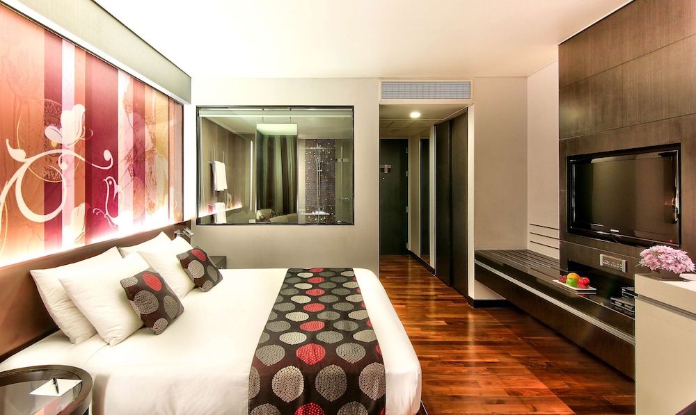 undefined PARK PLAZA BANGKOK SOI 18 3