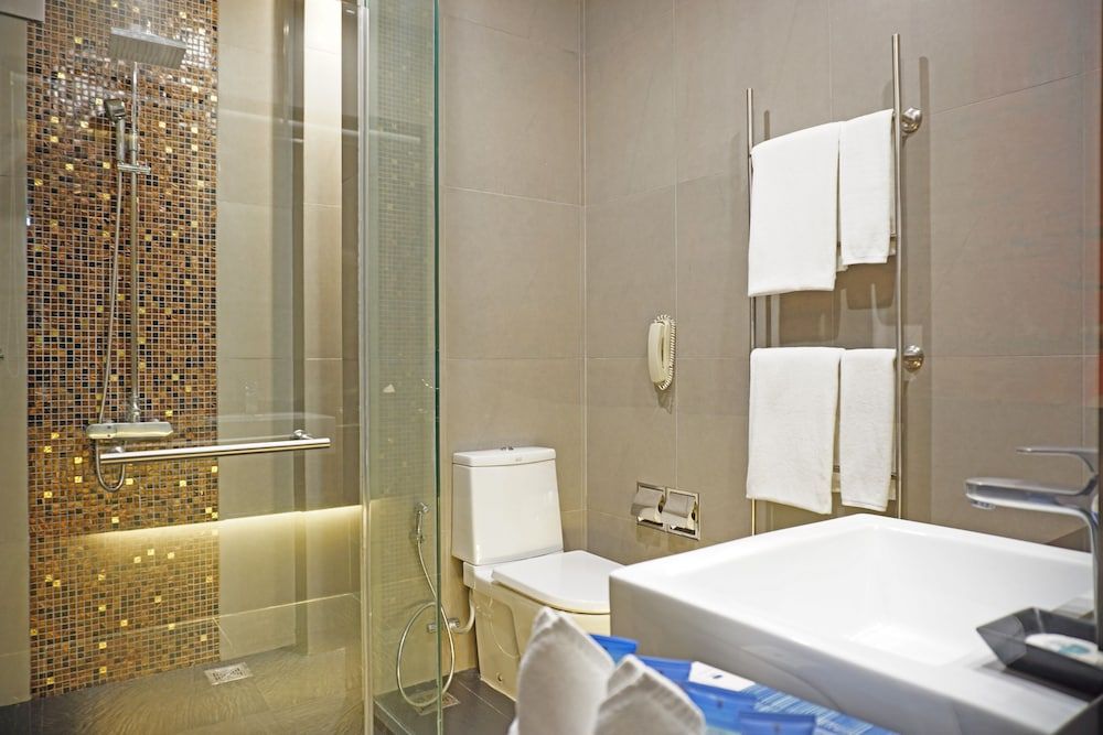 undefined PARK PLAZA BANGKOK SOI 18 8