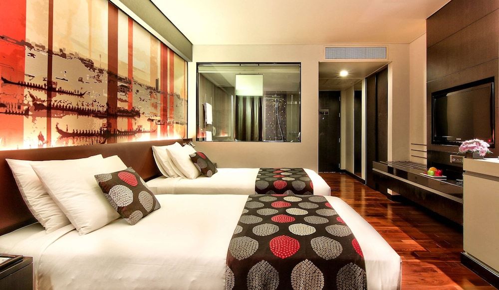 undefined PARK PLAZA BANGKOK SOI 18 5