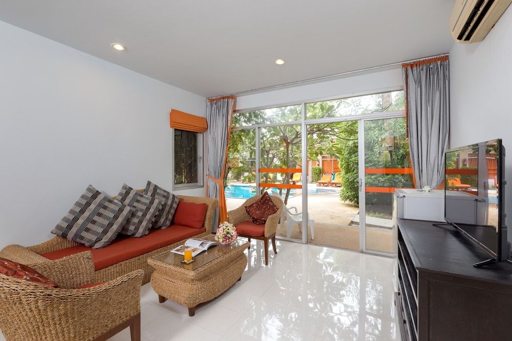 Phuket Sea Resort One Bedroom Pool Access 6