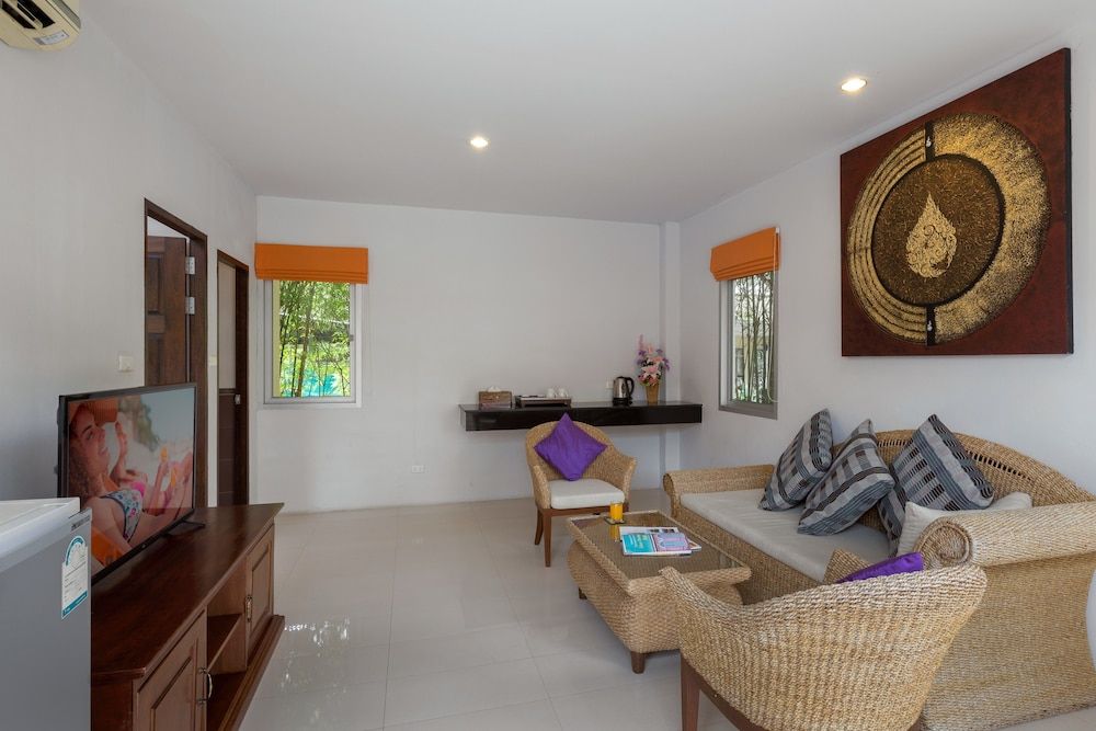 Phuket Sea Resort One Bedroom Pool Access 7