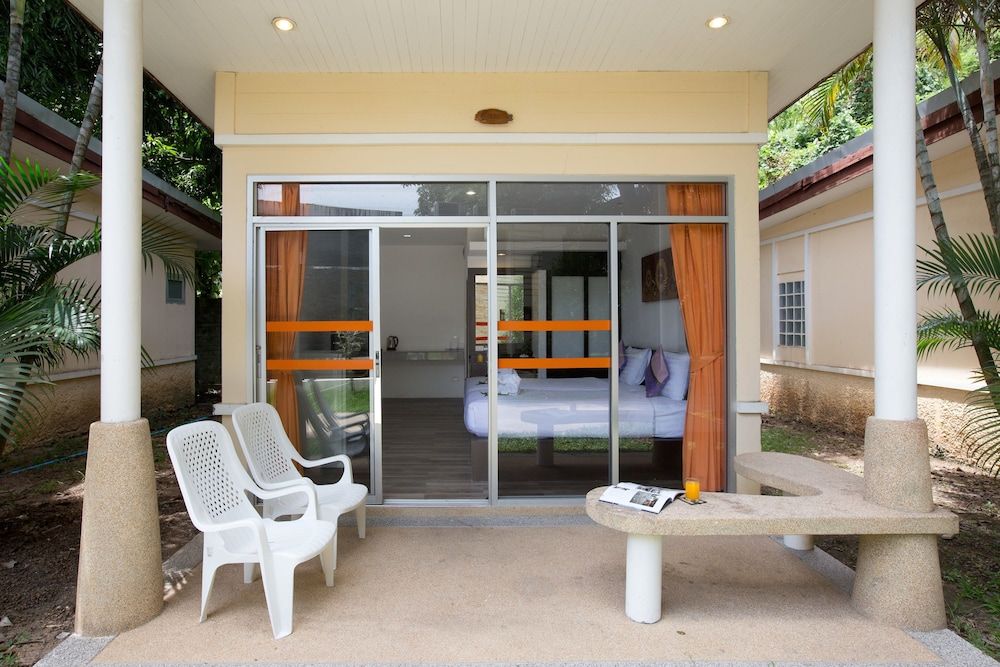 Phuket Sea Resort Deluxe Villa Garden View 3