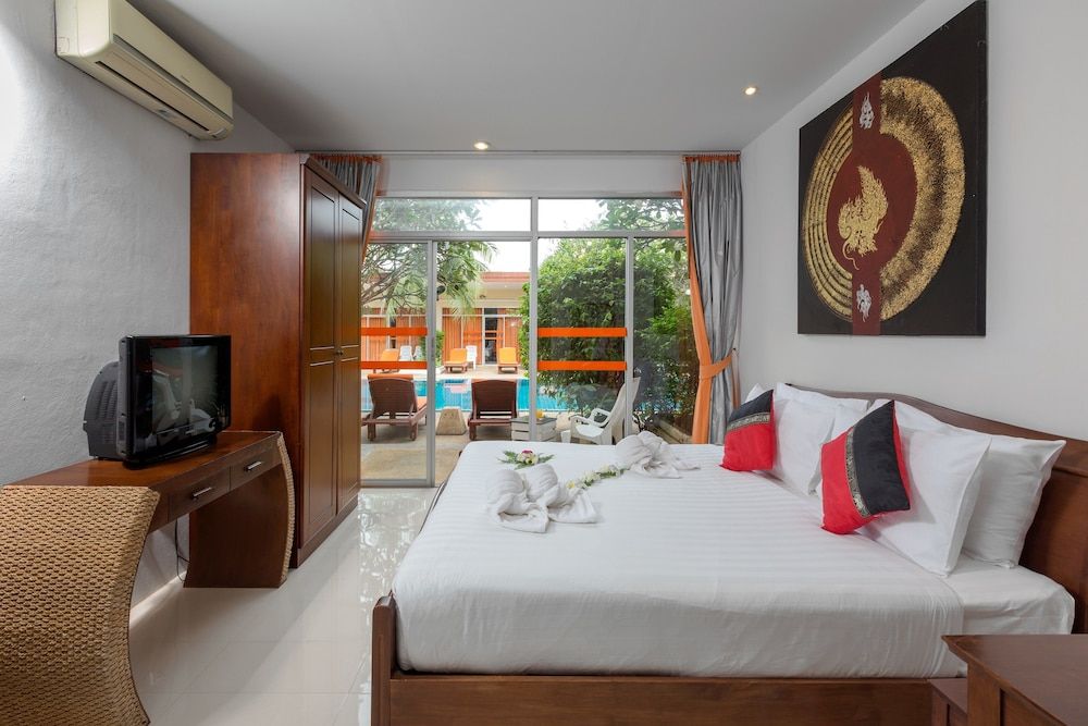 Phuket Sea Resort One Bedroom Pool Access 2