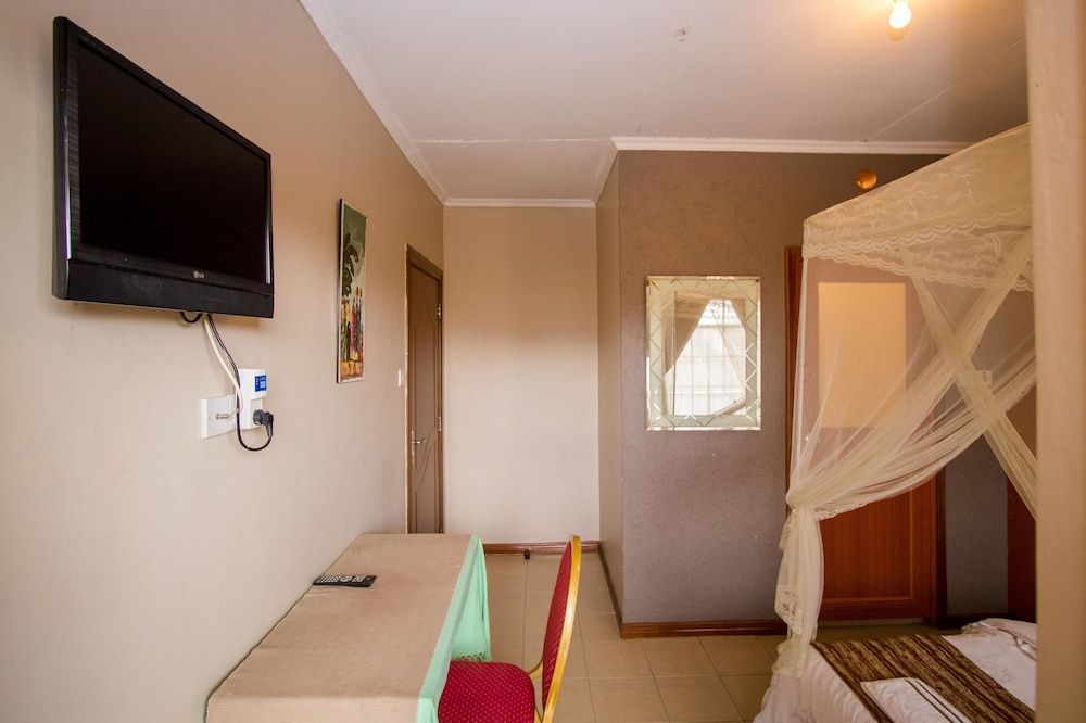 The Stand Leisure Hotel Basic Single Room 17