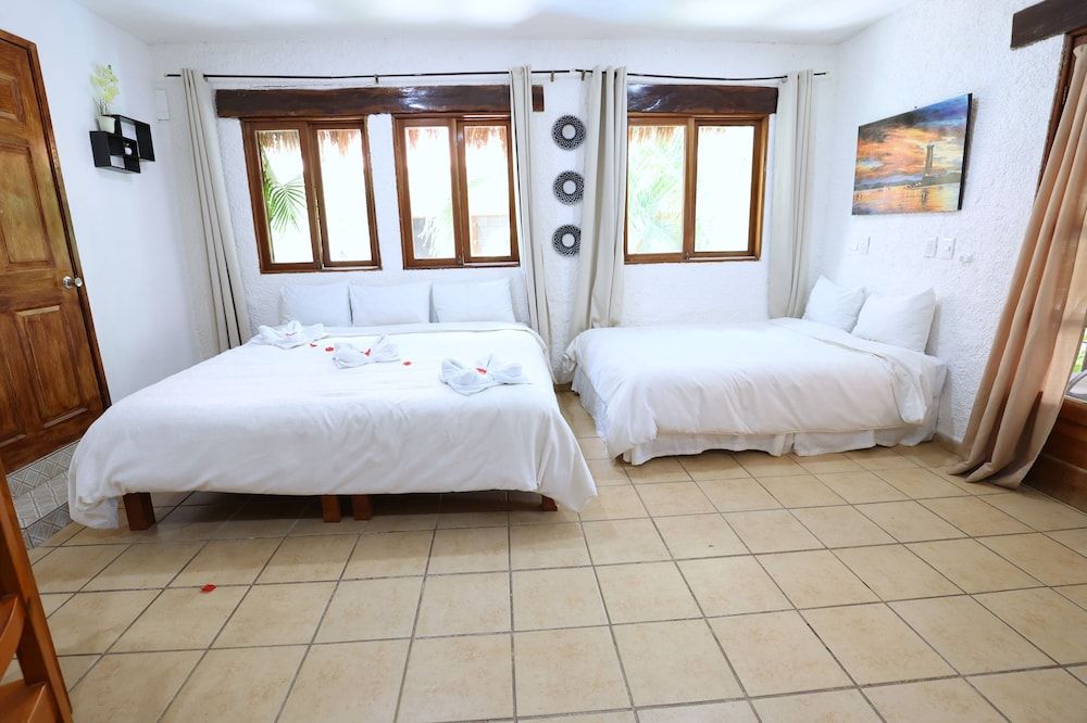 Coba Family Suite with Balcony and Private Bathroom