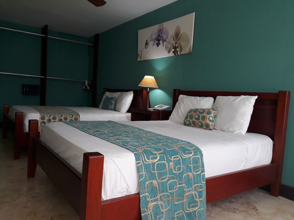Terra Linda Resort Deluxe Room, 1 Double Bed, Pool View 3